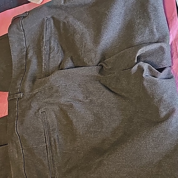 Old Navy pixie pants. - Picture 4 of 5